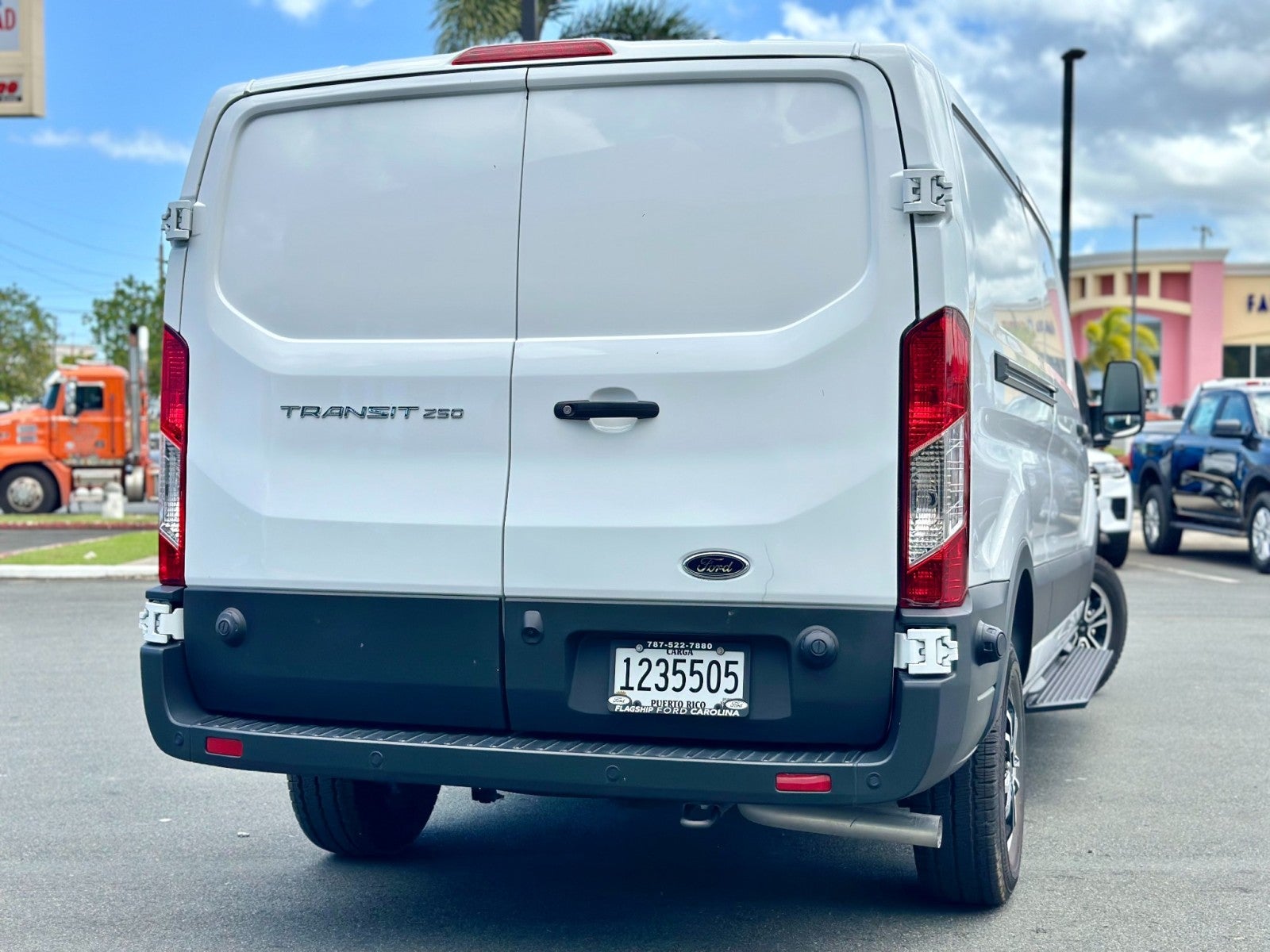 2024 Ford Transit Cargo Van T-250 130" Low Rf 9070 GVWR RWD